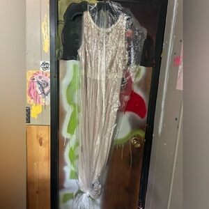 Beautiful off white wedding dress never worn